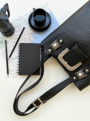 Individual Wire to Wire Shoulder Bag