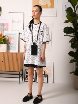 vArpyes The Kiss T-shirt Dress Black