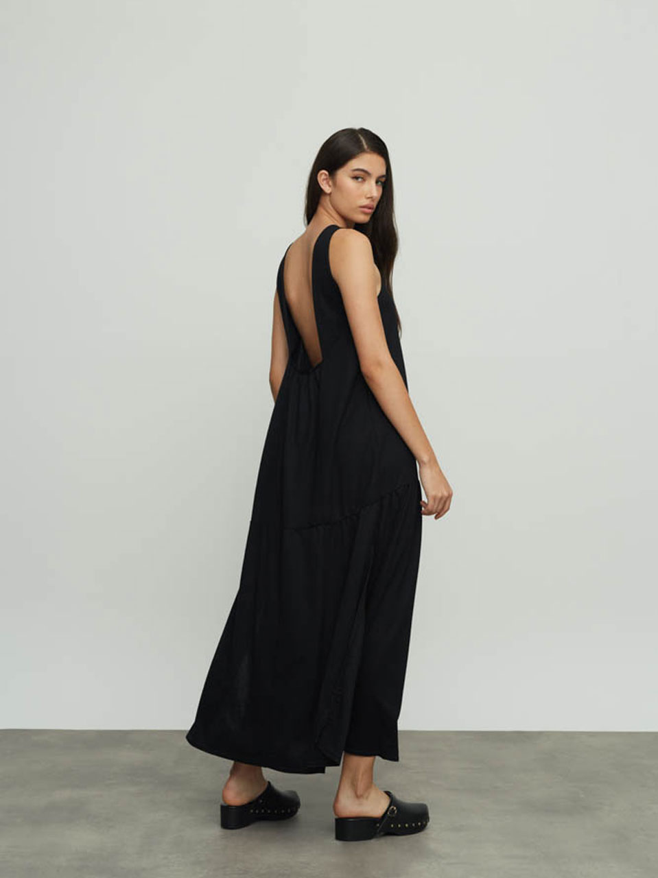 Ofilia's Oniyuri Open Back Dress Black