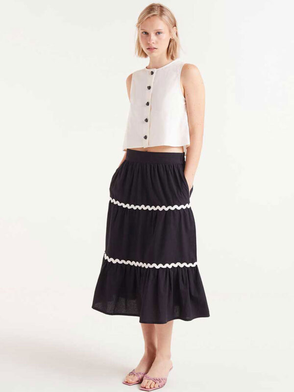 Compania Fantastica White Buttoned Sleeveless Top