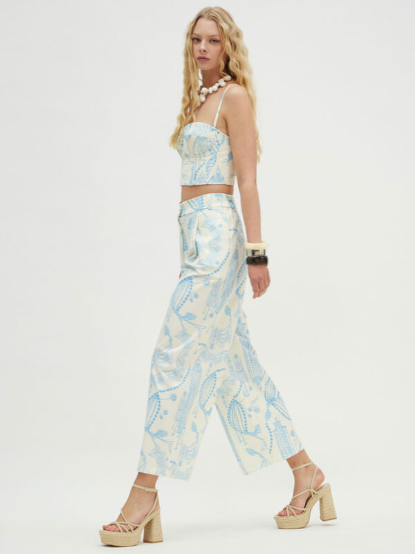 Hemithea Charis Top White Blue