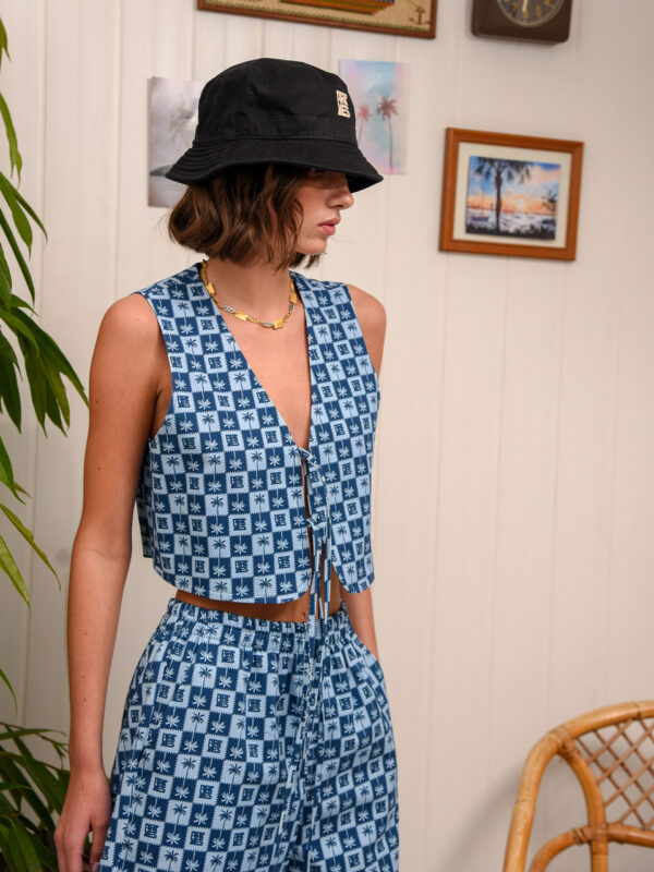 Arpyes Palm Rum Vest Blue